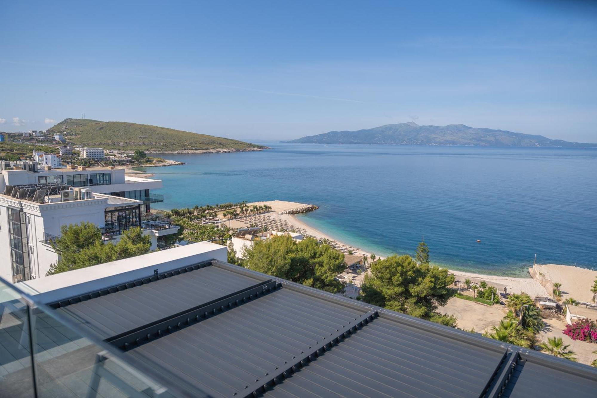 Glow Boutique Hotel & Suites Sarandë Eksteriør billede