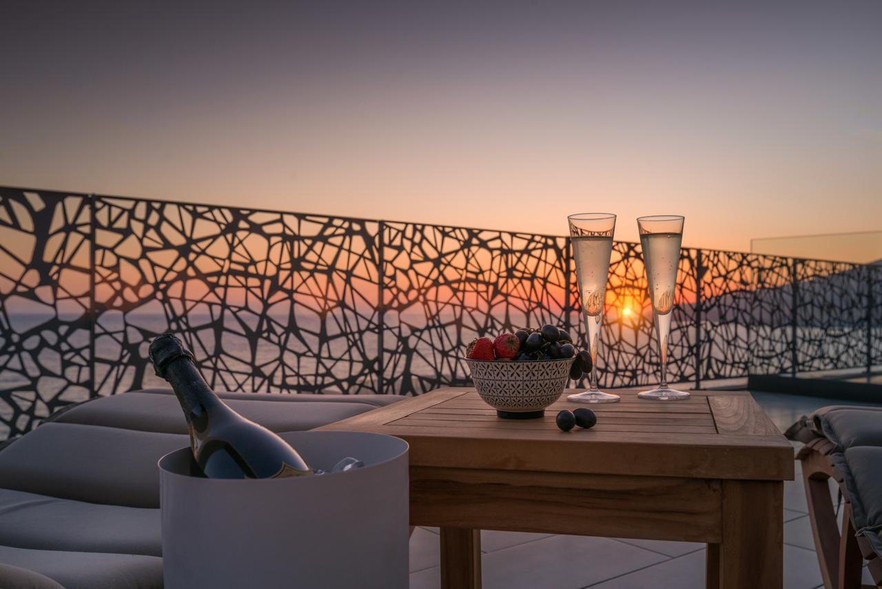 Glow Boutique Hotel & Suites Sarandë Eksteriør billede